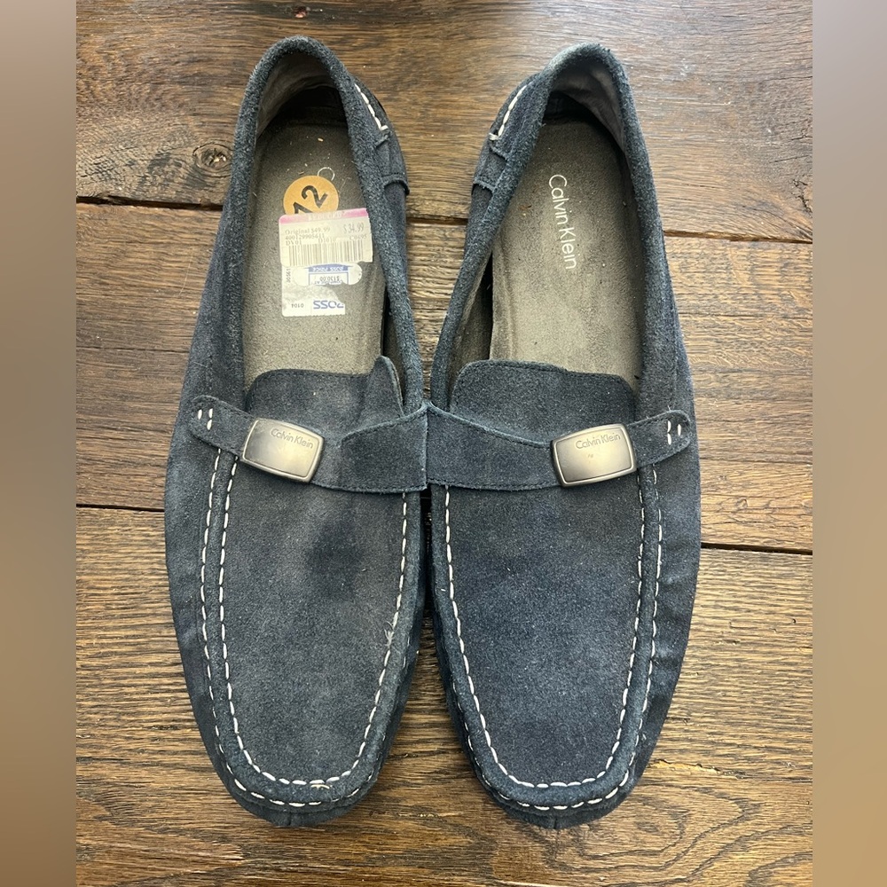 Calvin Klein loafers
Size 12